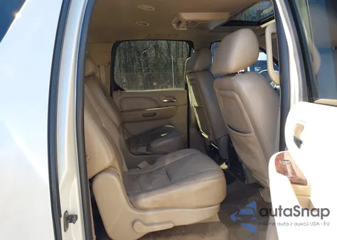 2009 Cadillac Escalade Esv Standard z USA, uszkodzony, nr VIN 1GYFK26269R253481